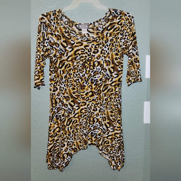 Cheetah mid-sleeve short stretchy dress/top - Used - Picture 1 of 4